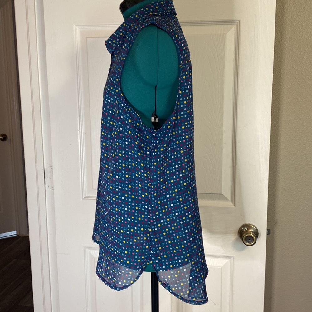 Attention, sheer sleeveless polkadot blouse. XL - Picture 3 of 9